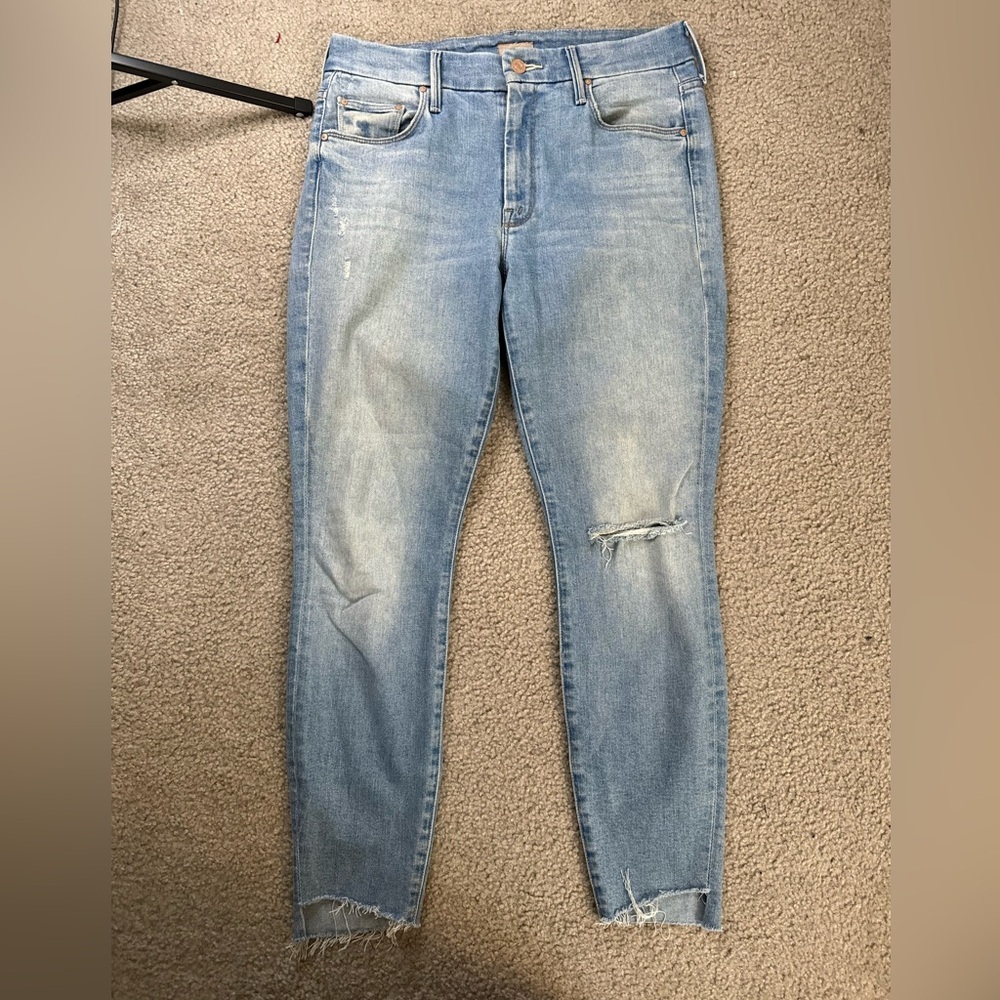 MOTHER The looker ankle step fray Faded Blue Denim Jeans